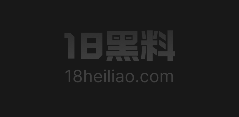 00后小情侣无视旁人 地铁当众整活 女生主动配合身体发抖享受当下 - 图1